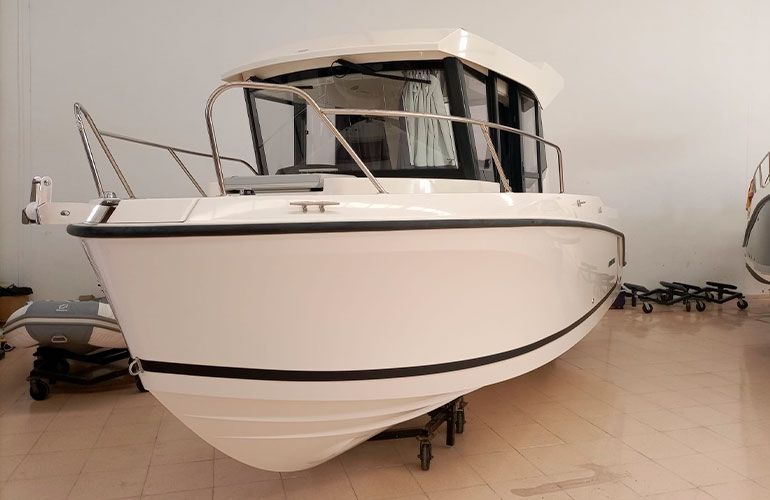 slider 3 Quicksilver  705 Pilothouse